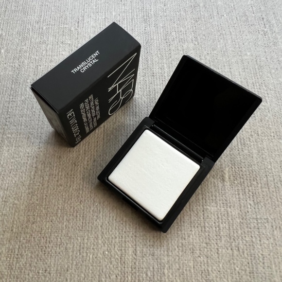 🎁3 for $30🎁 NARS Light Perfecting Settings Powder mini - Picture 4 of 4
